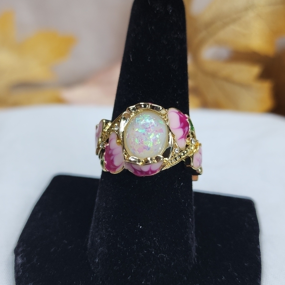 FLORAL OPAL RING